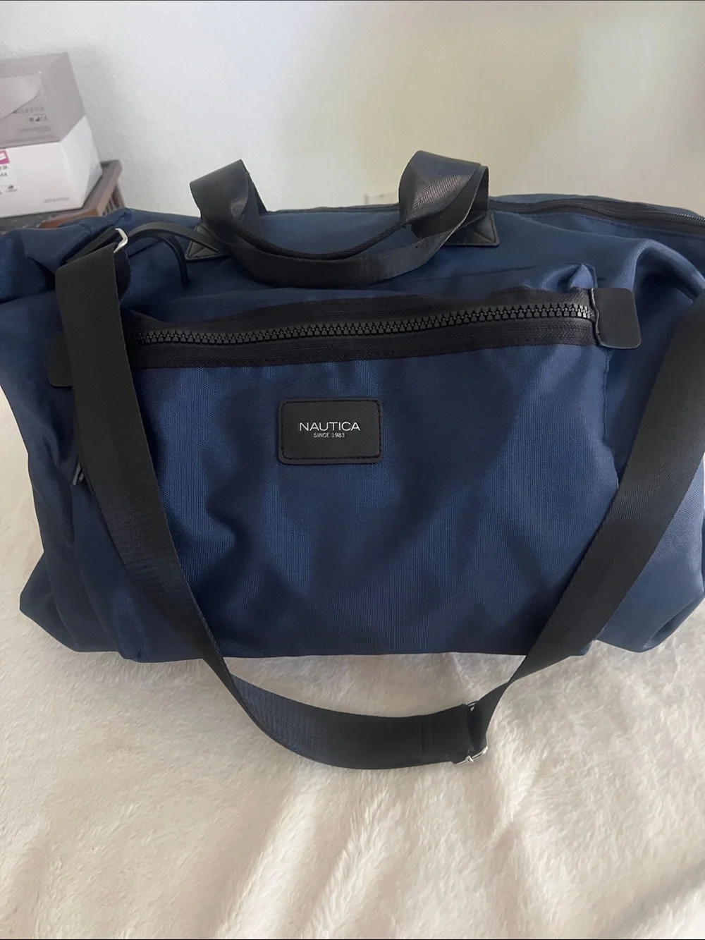 Nautica unisex Navy Blue Travel Duffel with Black Straps never used